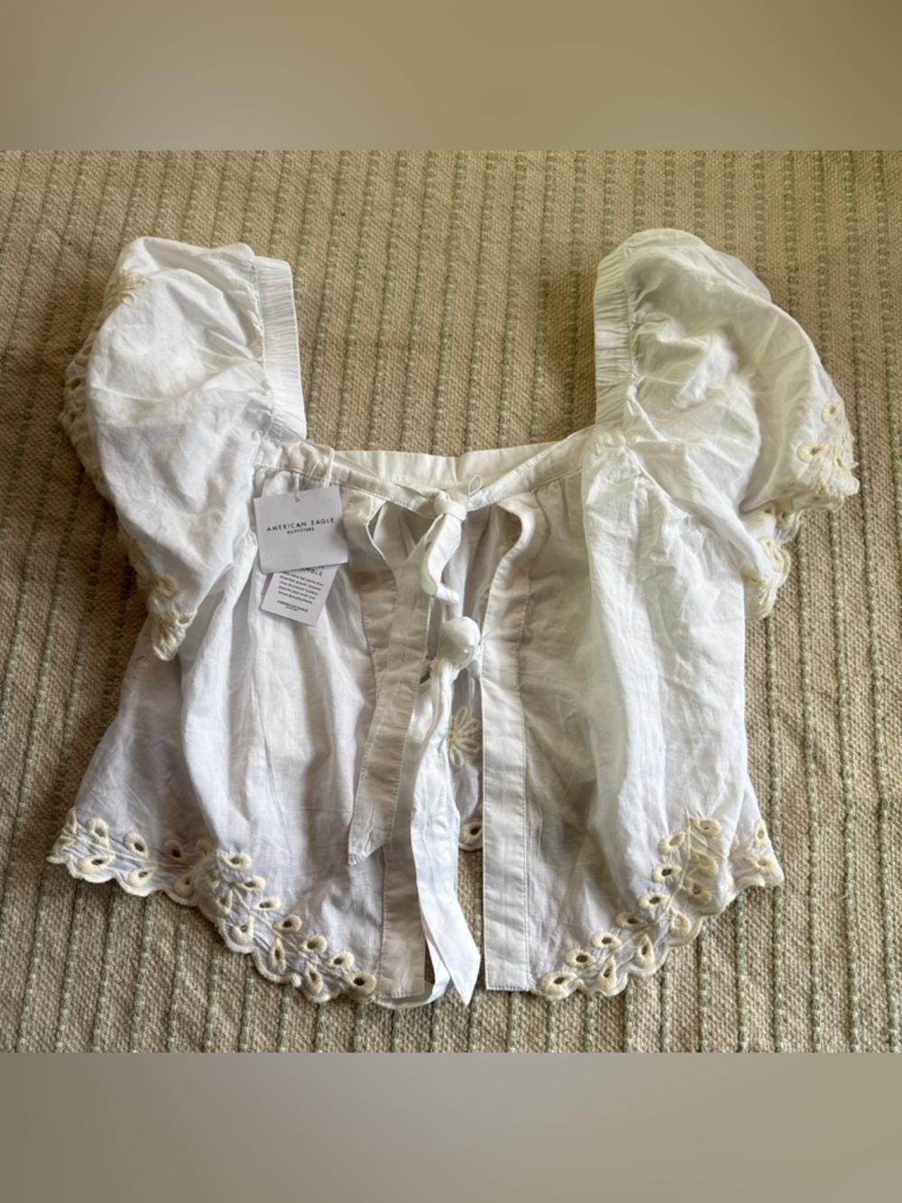 White American Eagle Top - Picture 2 of 3